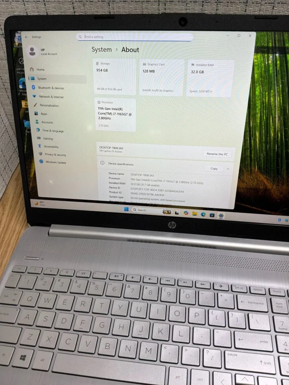 HP Laptop 15-dy2xxx 15.6